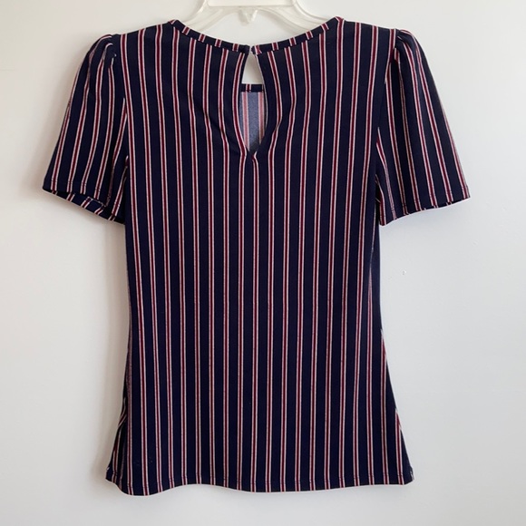 Striped Keyhole Top - Picture 2 of 4